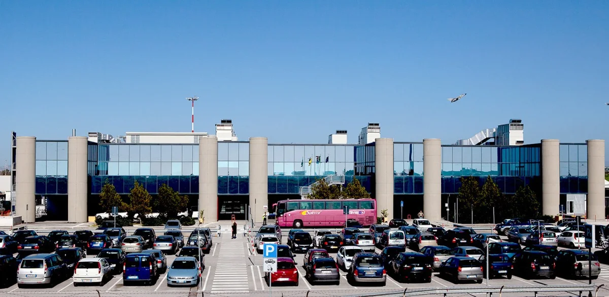 AMERIGO VESPUCCI INTERNATIONAL AIRPORT